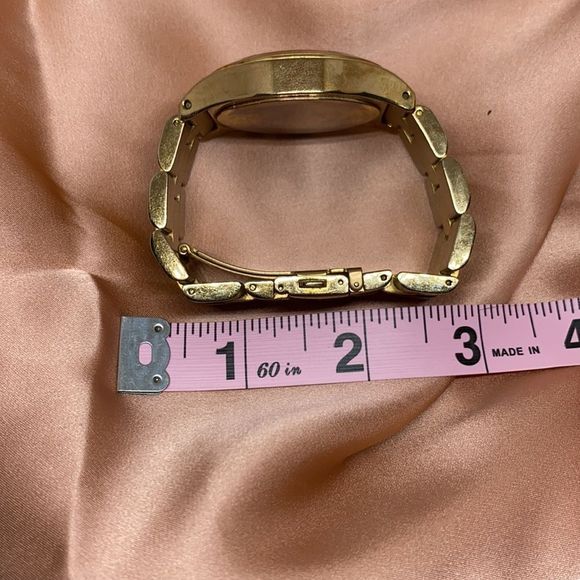 Marc Jacobs 5ATM Diamond Markers Rose Gold Watch - Picture 10 of 11